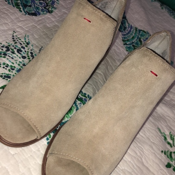 Ellen Degeneres Booties - Picture 2 of 4